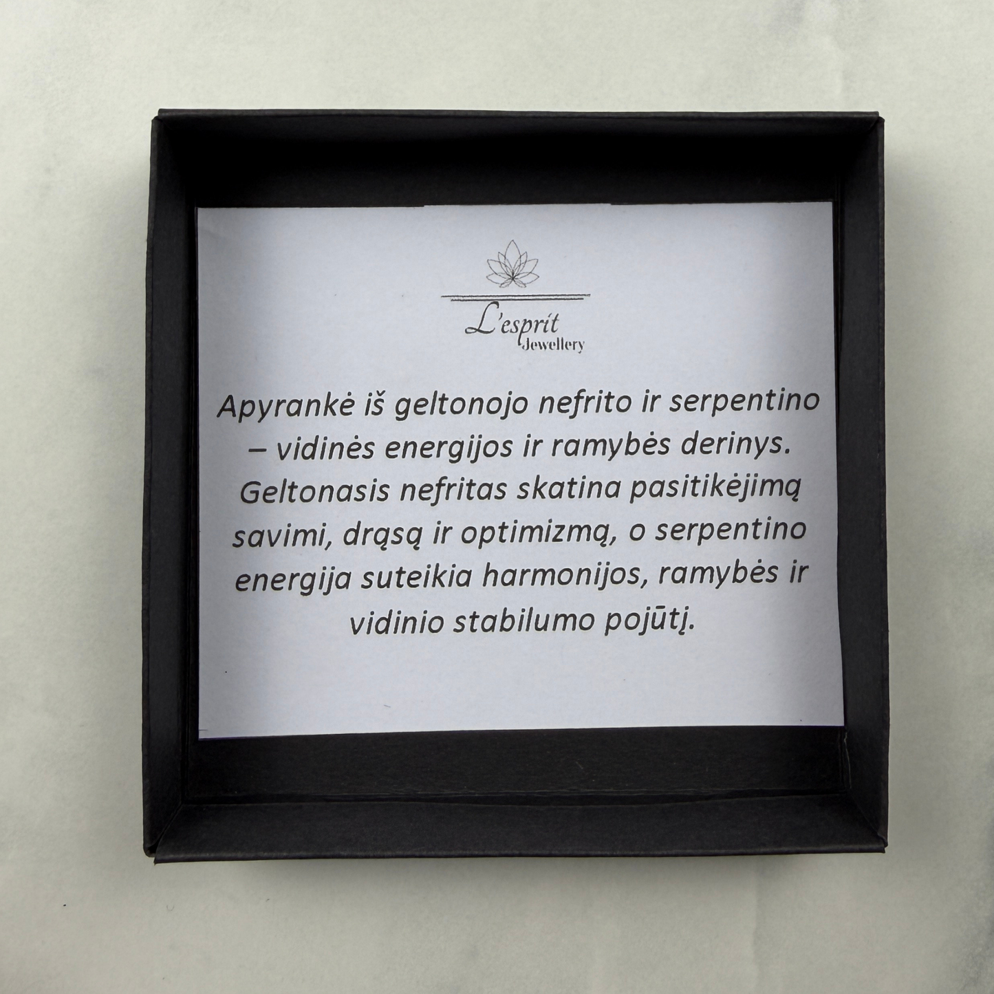 Nefrito ir Serpentino apyrankė