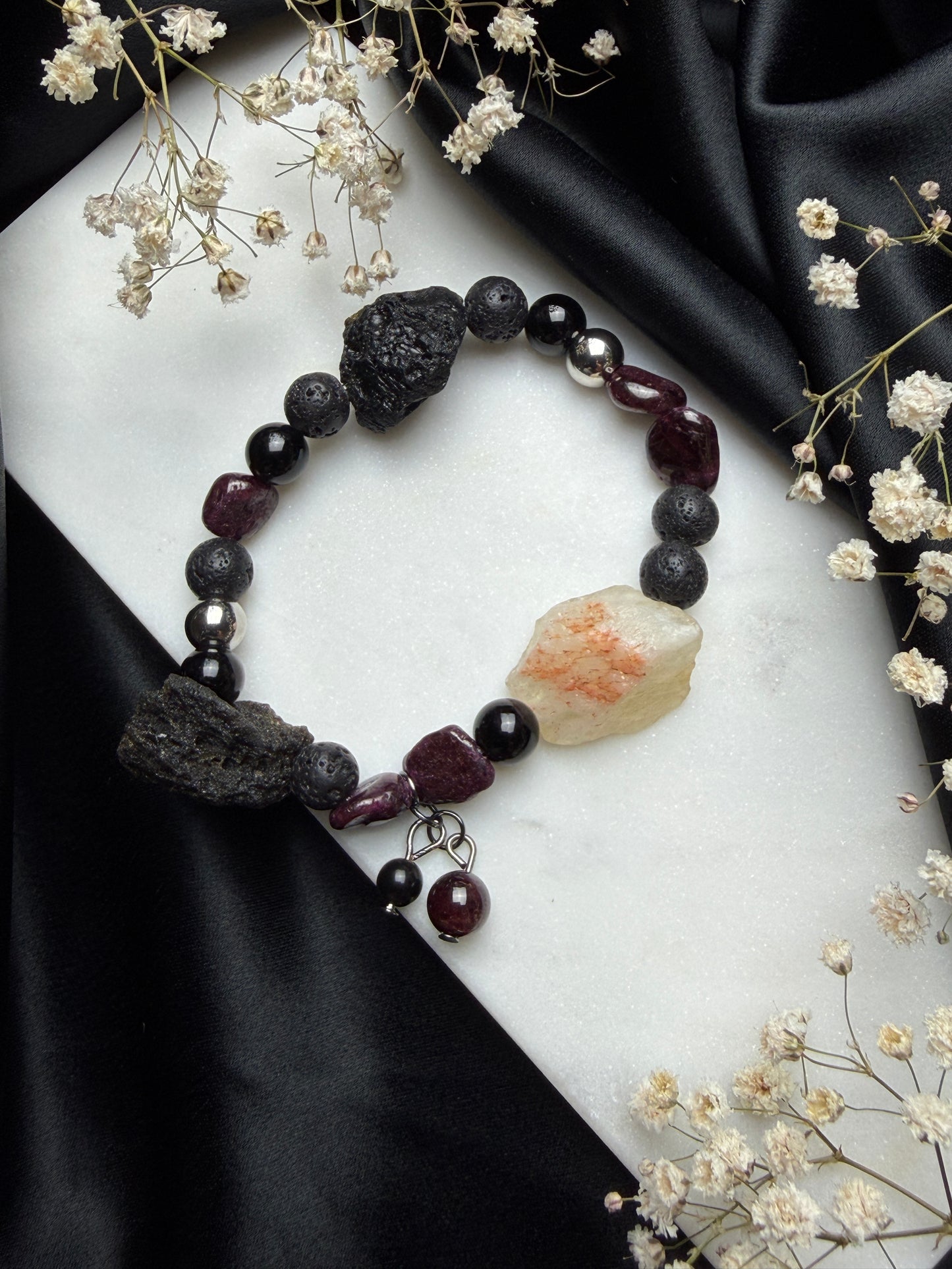 Lava, Granatas, Obsidianas, Citrinas
